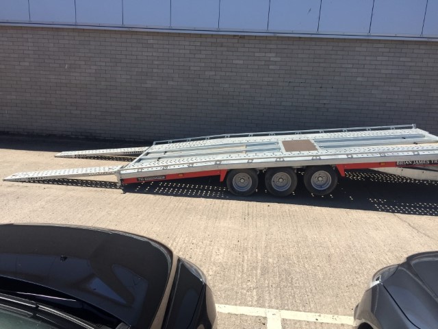 11163478 - Brian James T-Transporter Trailer