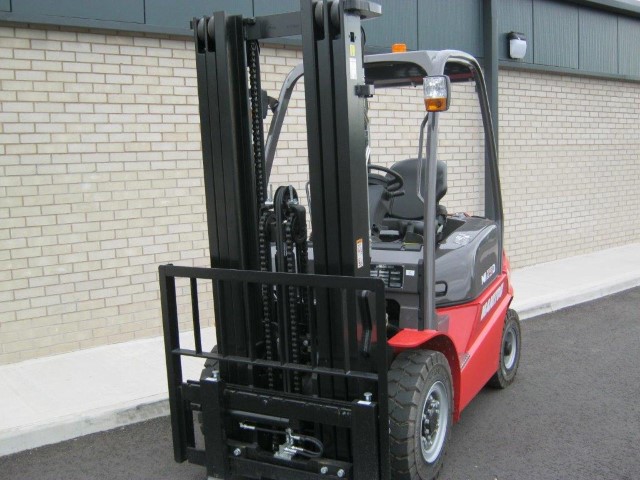 11168875 - Manitou MI25D Forklift