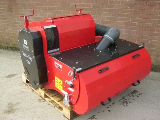 21168707 - Charterhouse Verti-Top1200 Synthetic Turf Cleaner