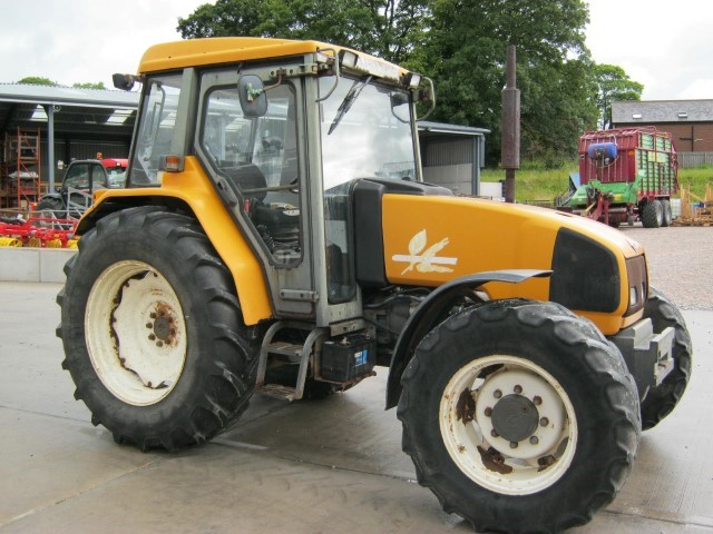 21170859 - Renault Ceres 85x Tractor