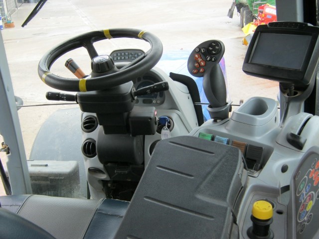 2117090 - New Holland T7.200 PC Tractor