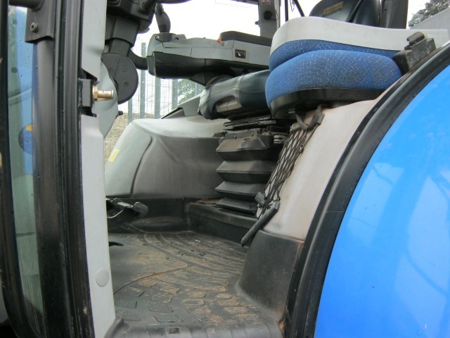 2117090 - New Holland T7.200 PC Tractor