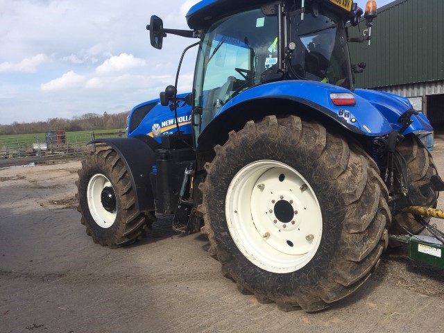 21171630 - New Holland T7.175 Auto Command Tractor