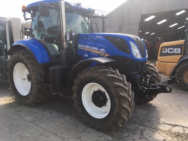 21171630 - New Holland T7.175 Auto Command Tractor