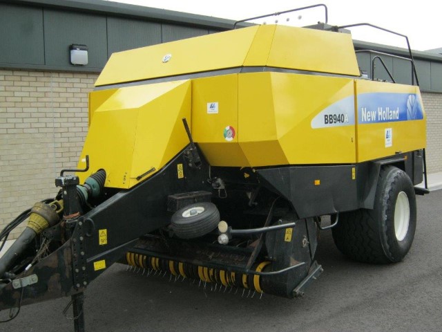 21173002 - New Holland BB940A Square Baler