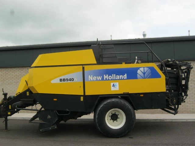 21173002 - New Holland BB940A Square Baler