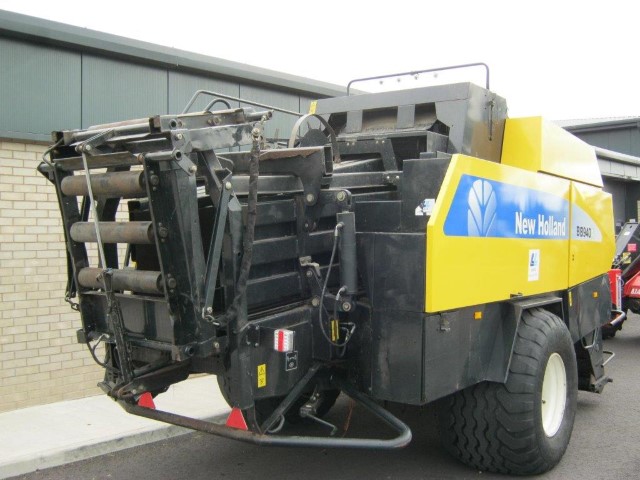 21173002 - New Holland BB940A Square Baler