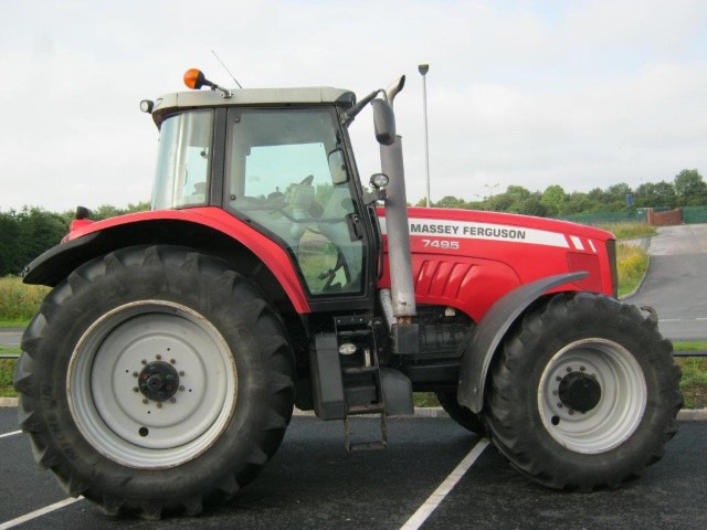 21173279 - Massey Ferguson 7495 VT Tractor