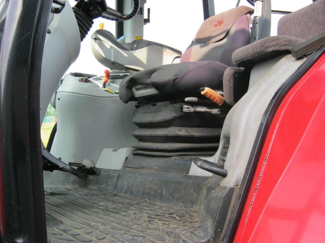 21173279 - Massey Ferguson 7495 VT Tractor
