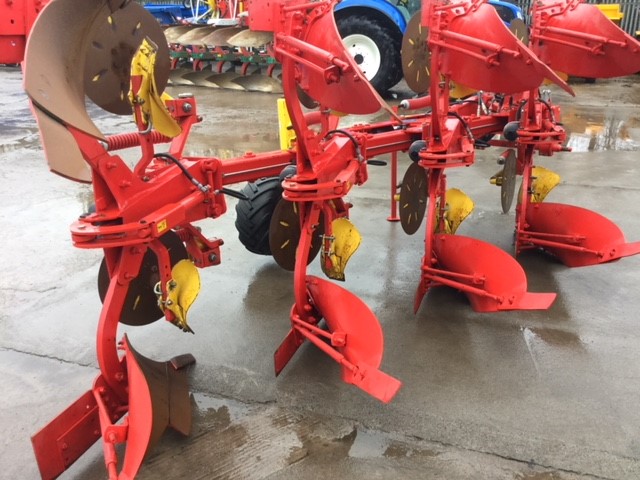 31149434 - Pottinger Servo 35S Reversible Plough