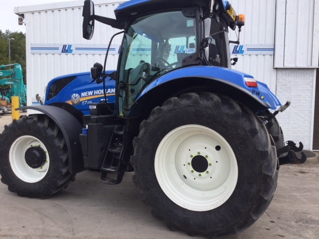 31161221 - New Holland T7.210 Tractor