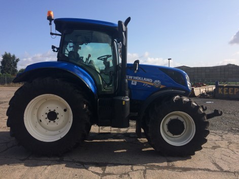 31161222 - New Holland T7.190 Range Command Tractor