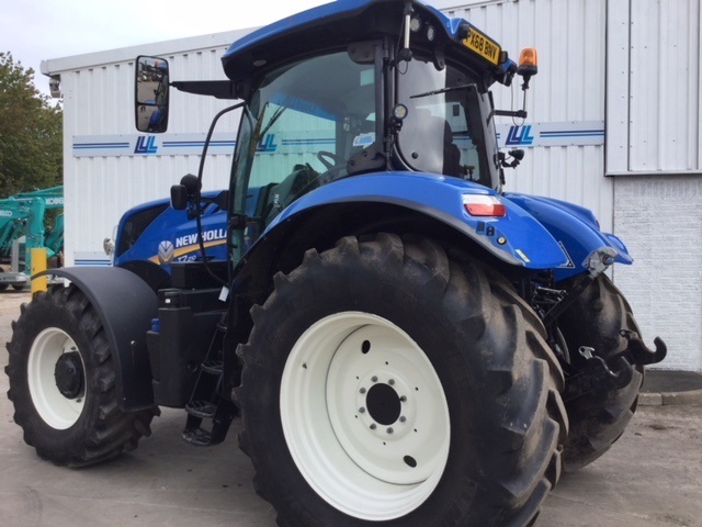 31167995 - New Holland T7.120 Side Winder Tractor