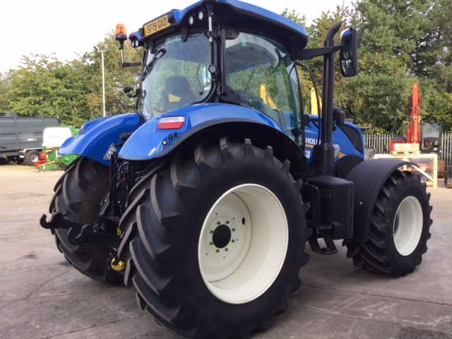 31169420 - New Holland T7.210 Classic Tractor