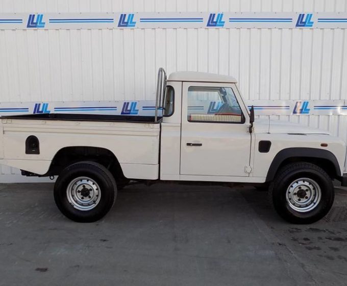 31170065 - AF09 HMA - Land Rover Defender Hard Top TDC - £9995 +VAT