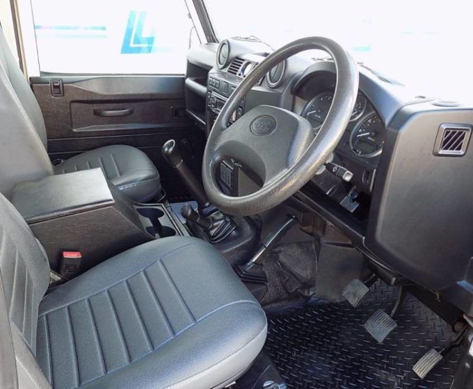 31170065 - AF09 HMA - Land Rover Defender Hard Top TDC - £9995 +VAT