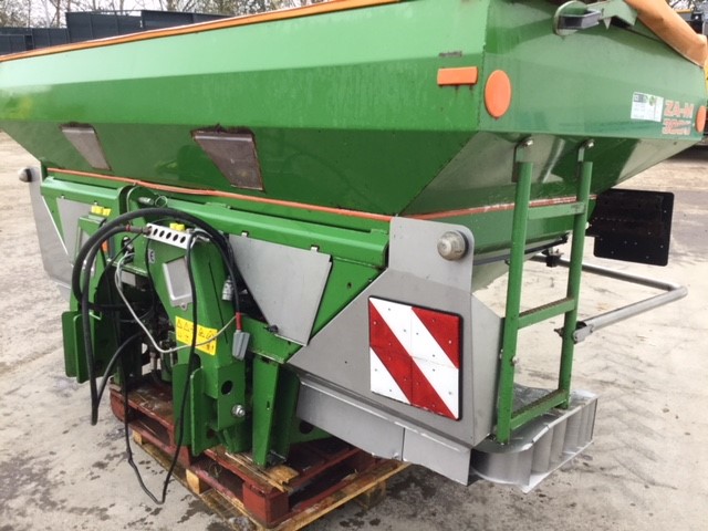 31170367 - Amazone ZAM3000 Ultra Fertiliser Spreader