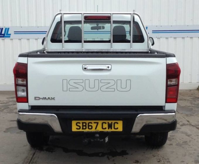 31170760 - SB67 CWC - Isuzu D-MAX 1.9 Yukon Extended Cab - £17895 +VAT