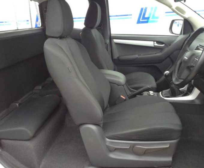 31170760 - SB67 CWC - Isuzu D-MAX 1.9 Yukon Extended Cab - £17895 +VAT