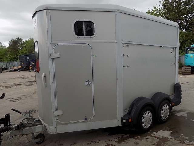 31171729 - Ifor Williams HB511