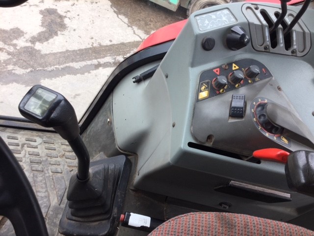 31171937 - Massey Ferguson 6170 Tractor