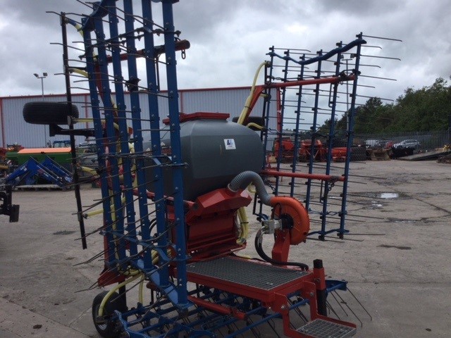 31172054 - Opico 6M Harrow/Seeder