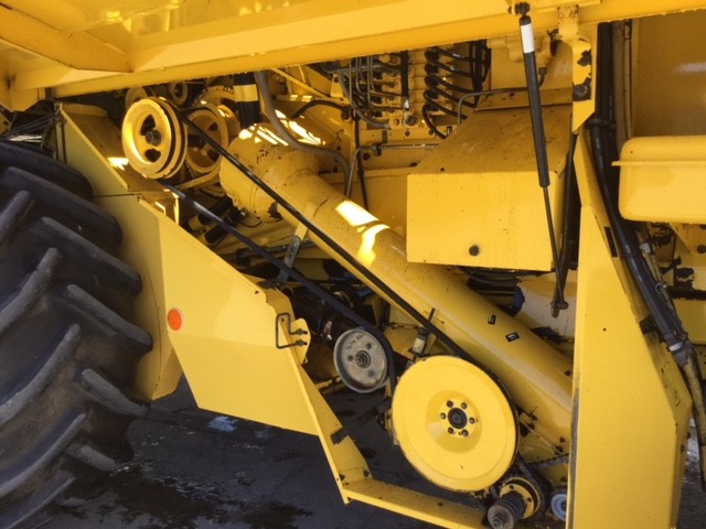 31172433 - New Holland TX66 Combine