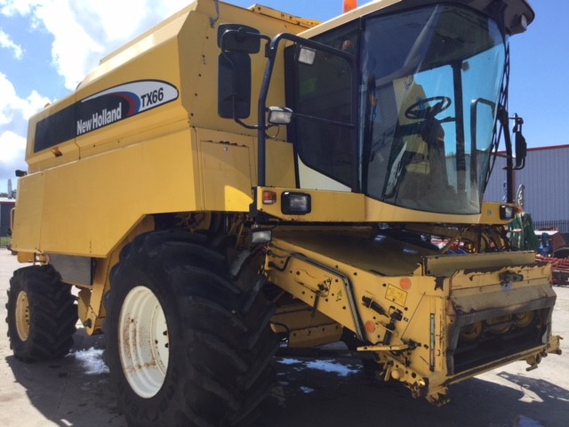 31172433 - New Holland TX66 Combine