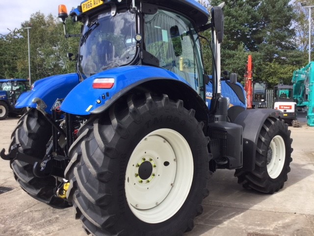 31173500 - New Holland T7.210 Tractor