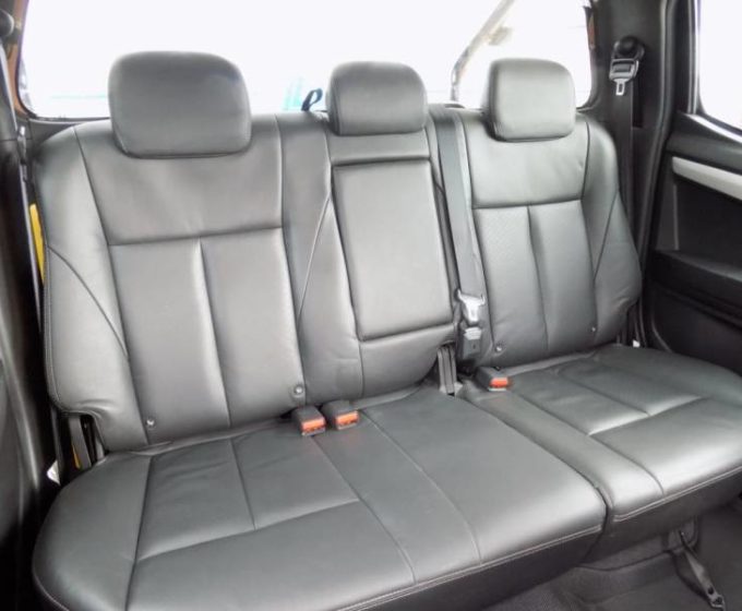 31173607 - GV66 HWK - Isuzu D-MAX 2.5TD Arctic Trucks AT35 Double Cab 4X4 Auto - £24995 +VAT