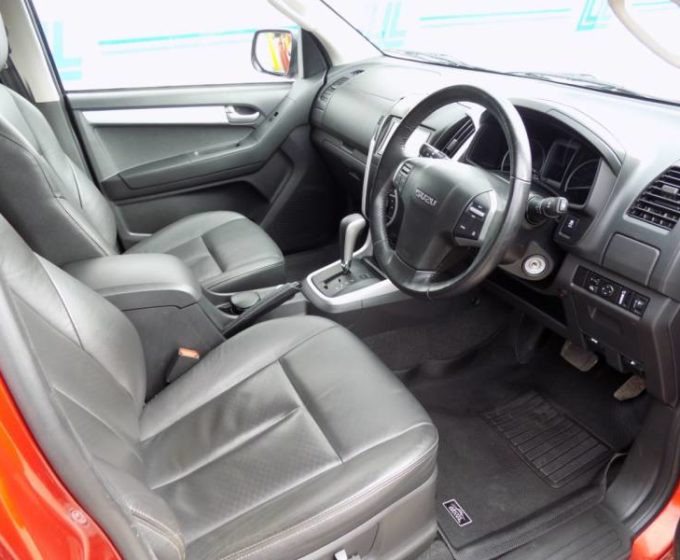 31173607 - GV66 HWK - Isuzu D-MAX 2.5TD Arctic Trucks AT35 Double Cab 4X4 Auto - £24995 +VAT