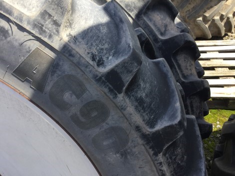 41145866 - New Holland R38 Rear Wheels