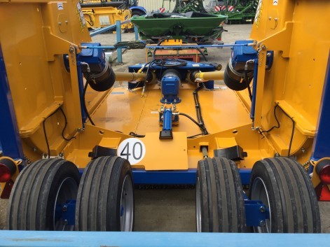 41168660 - Bomford Turner 460 Topper