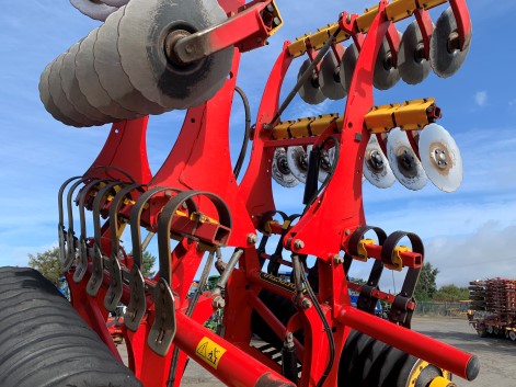 41174143 - Vaderstad CR500