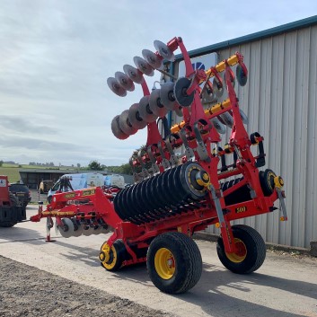 41174143 - Vaderstad CR500