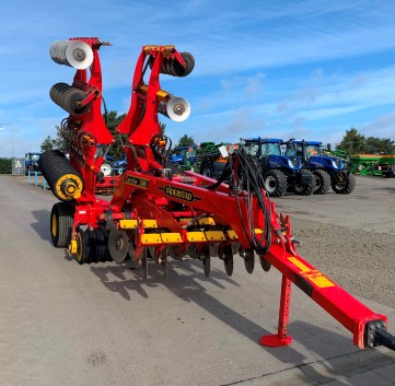41174143 - Vaderstad CR500