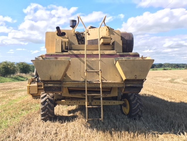 61169107 - New Holland Tf42 Combine
