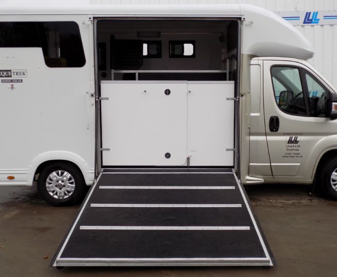 31166511 - Peugeout 150 Sonic Excel