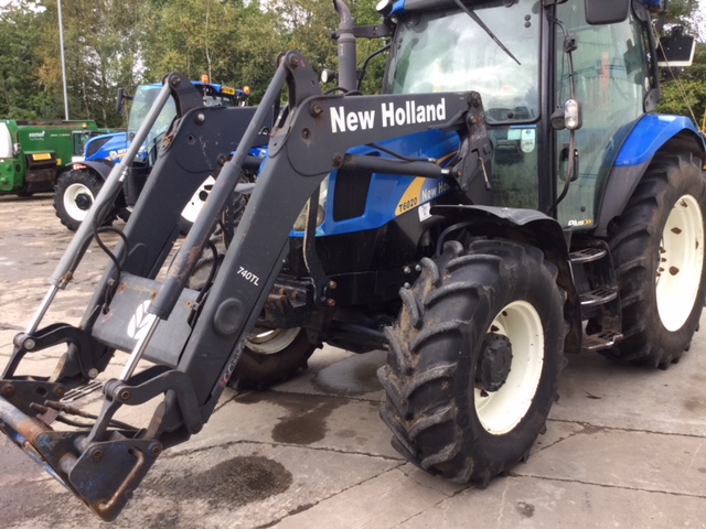 31173283 - New Holland T6020 Tractor - £26000