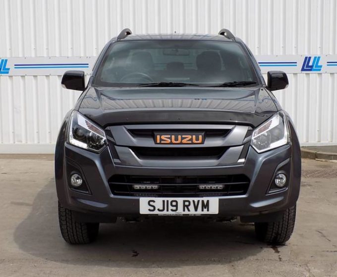 SJ19RVM - Isuzu D-MAX 1.9 Blade Double Cab 4x4 Auto - £27,595 + VAT