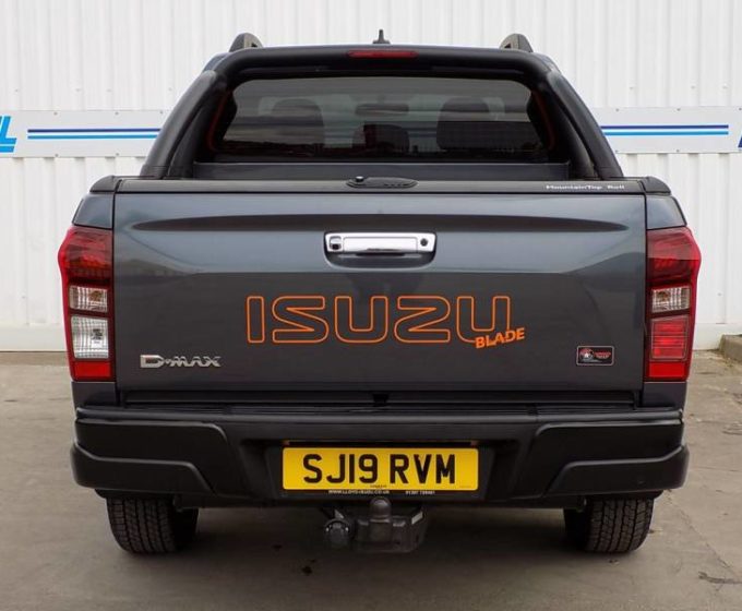 SJ19RVM - Isuzu D-MAX 1.9 Blade Double Cab 4x4 Auto - £27,595 + VAT