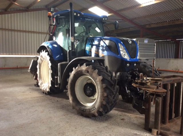21174470 - New Holland T7.210 Tractor