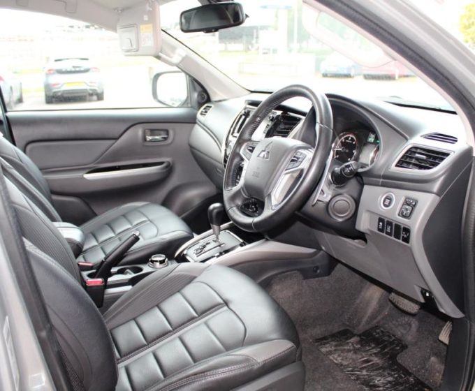 91174045 - Mitsubishi L200 Barbarian Double Cab Auto