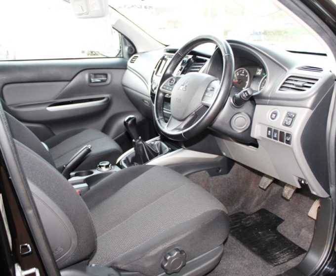 91174917-CV16YXF Mitsubishi L200 Titan