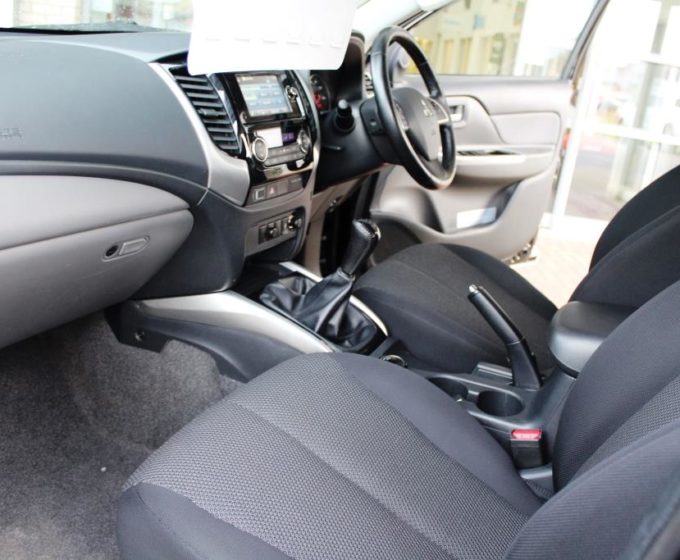 91174917-CV16YXF Mitsubishi L200 Titan