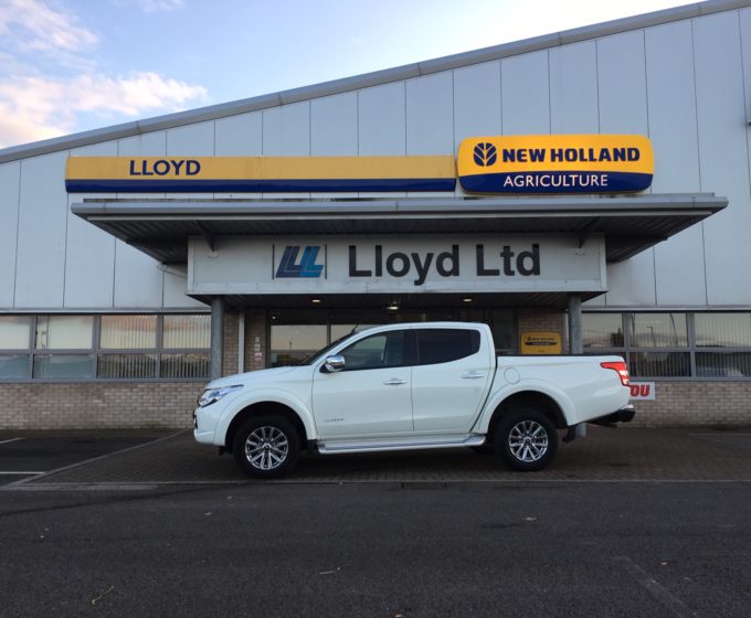 91175215-Mitsubishi-L200-Warrior