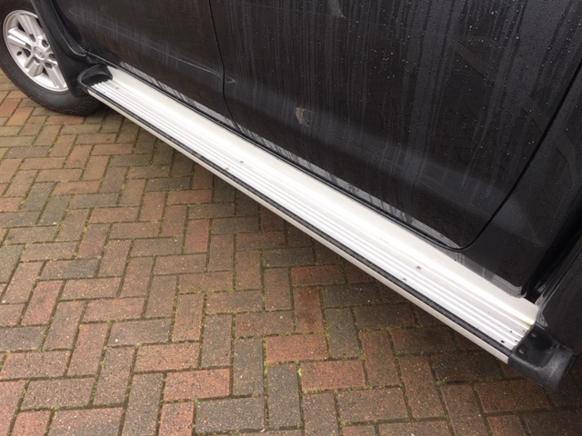 14 14 Toyota Hilux - £14495