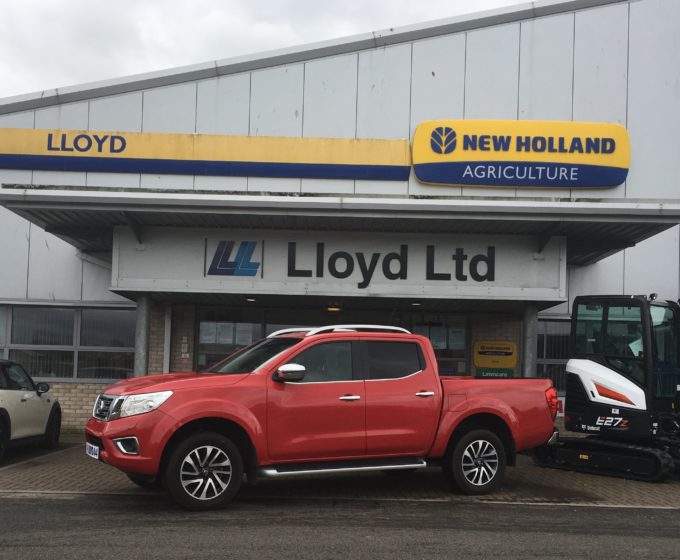 BJ17 XBT - Nissan Navara Tekna Double Cab
