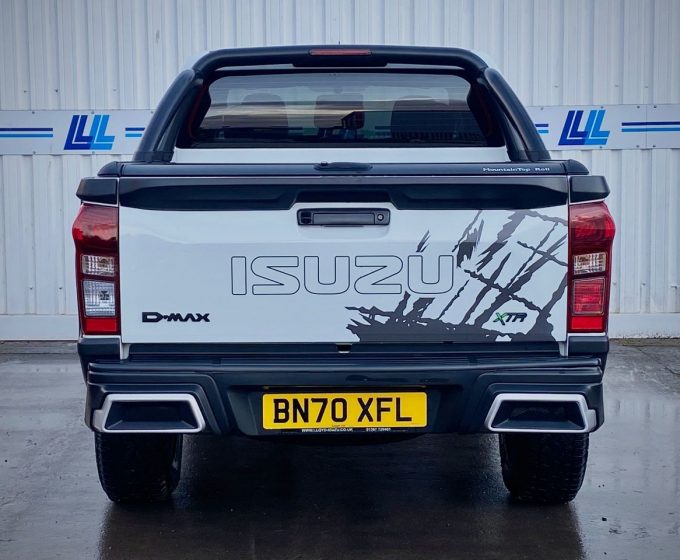 20 70 Isuzu D-Max 1.9 XTR Nav+ Double Cab 4x4 Auto - £32995