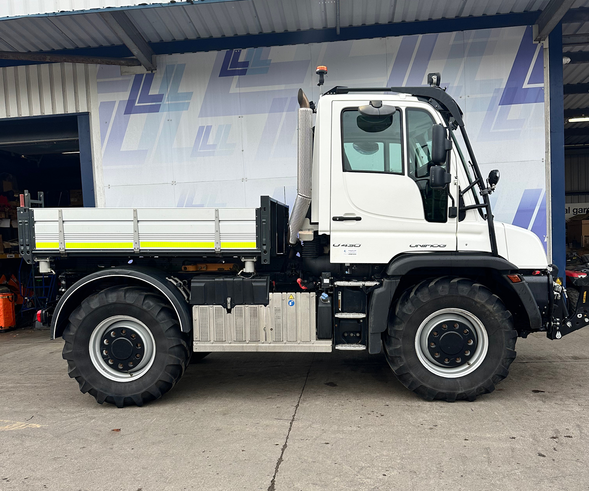 2022 Mercedes-Benz Unimog U430